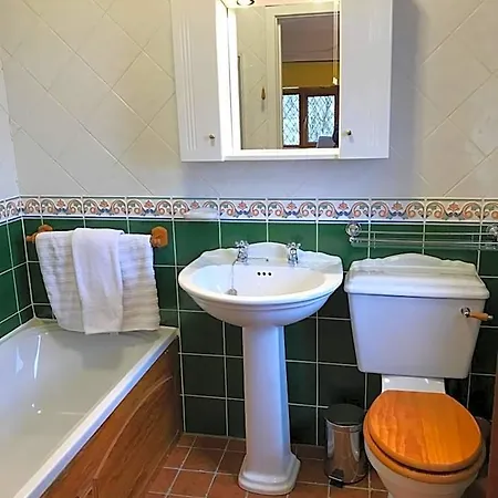 Ros Dun House فندق مبيت وإفطار 4*